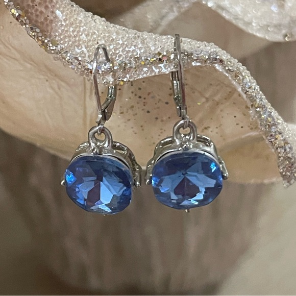 Jewelry - Elegant Blue Gemstone Earrings